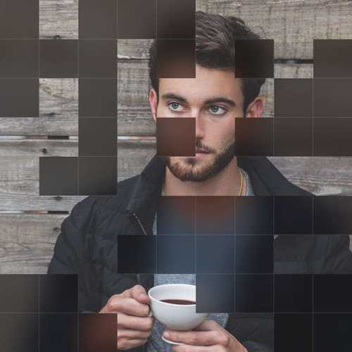 Image partiellement dévoilée - A